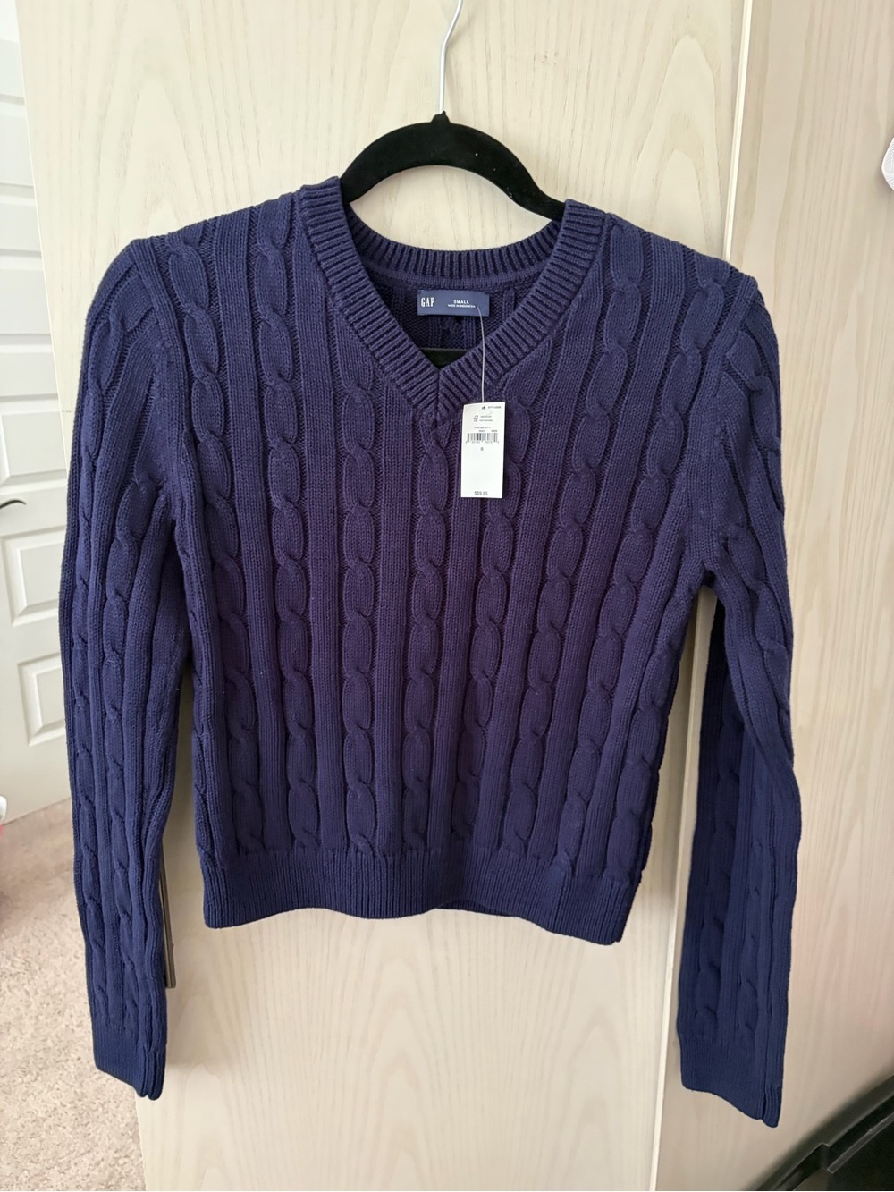 GAP Women's Cable Knit V-Neck Sweater — Navy Purple
